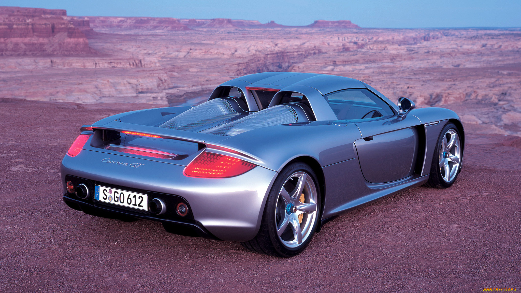 Porsche Carrera gt розовый